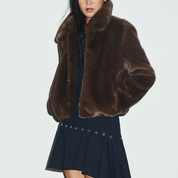 Zara Jackets & Blazers - ZARA FAUX FUR SHORT COAT WITH TOGGLE FASTENERS
